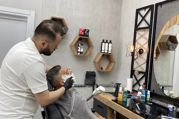 BY MAKAS HaiR CLUB - Berber Dükkanı - Kocaeli Başiskele