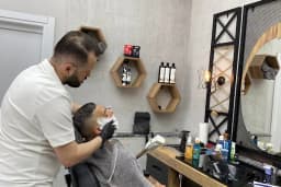 BY MAKAS HaiR CLUB