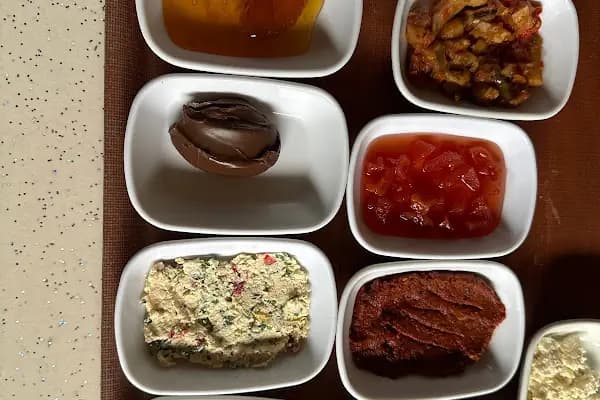 Kaynaklar Serpme Kahvaltı - Kahvaltı restoranı - İzmir Buca