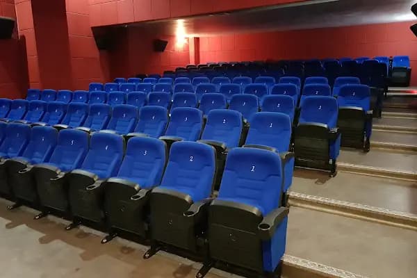 Arzu Sinemaları - Sinema Salonu - İstanbul Arnavutköy