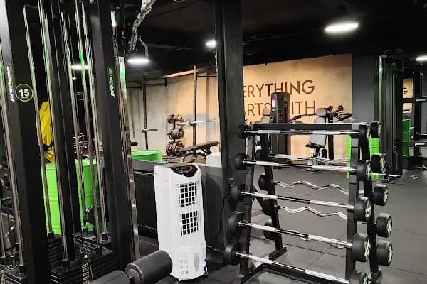 FiT//izz Fitness ve Sağlık Merkezi Tepe Şubesi - Spor salonu - Tekirdağ Çerkezköy