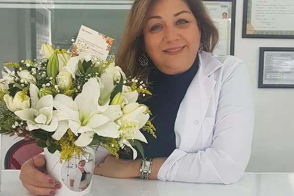 Diş Hekimi Billur Bahçevan - Diş Hekimi - İstanbul Küçükçekmece