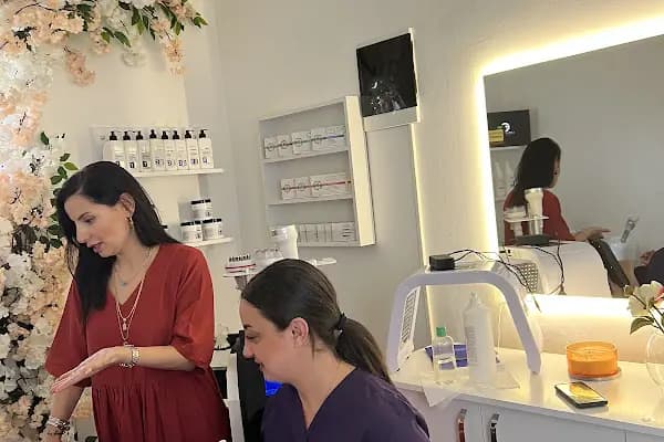Sezen Keser Studio - Güzellik Salonu - İzmir Bayraklı