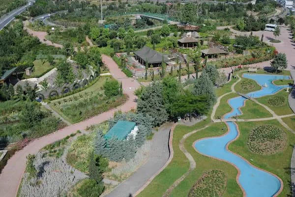 Nezahat Gökyiğit Botanik Bahçesi, Ataşehir Girişi - Botanik bahçesi - İstanbul Ümraniye