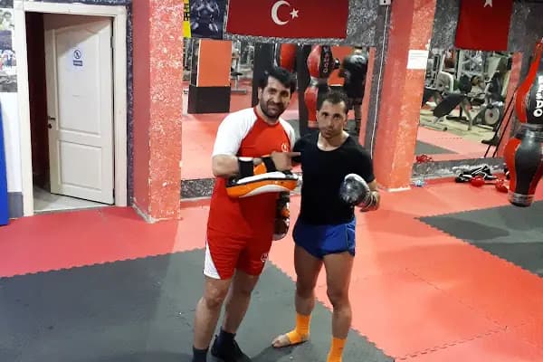 İkiz Efsane Spor Kulübü - Spor salonu - İstanbul Avcılar