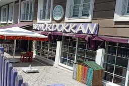 Bir Mor Dükkan