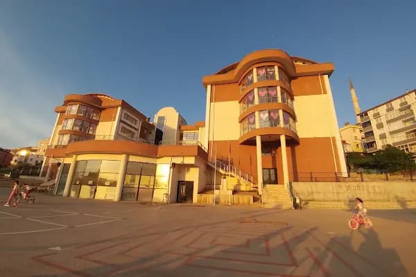 Yenimahalle İlkokulu - Okul - Kocaeli İzmit