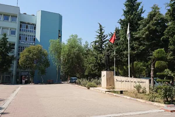 Dokuz Eylül Üniversitesi İktisadi Ve İdari Bilimler Fakültesi - Üniversite - İzmir Buca