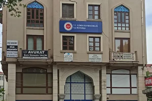 Diş Hekimi Hilâl GÖKÇAKIROĞLU - Diş Hekimi - Balıkesir Gönen