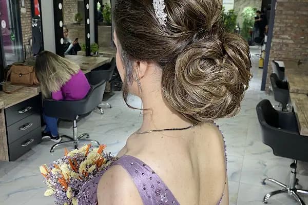 Kuaför DAYI - Güzellik Salonu - İstanbul Beylikdüzü