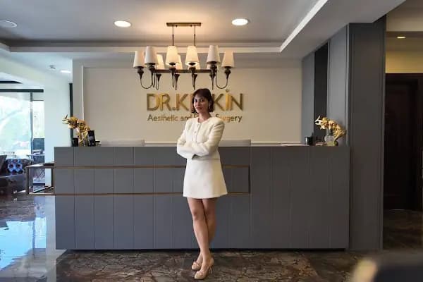 Op. Dr. Elif Seda Keskin - Burun Estetiği, Yağ Enjeksiyonu, Bişektomi - Estetik Cerrahi Kliniği - İstanbul Kadıköy