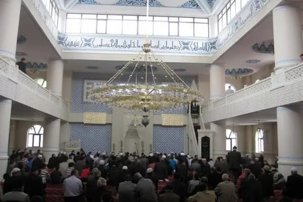 Kazım Karabekir Merkez Cami - Dini Kurum - İstanbul Bağcılar