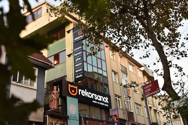 Rekor Sanat - Üsküdar Şubesi - Sanat Okulu - İstanbul Üsküdar