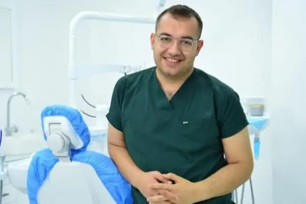 Diş Hekimi Ahmet Kemal Ünsal - Diş Kliniği - Antalya Alanya