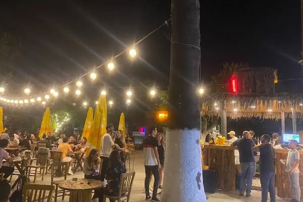 Bambo Gastro'n Pub - Kafe - İzmir Balçova