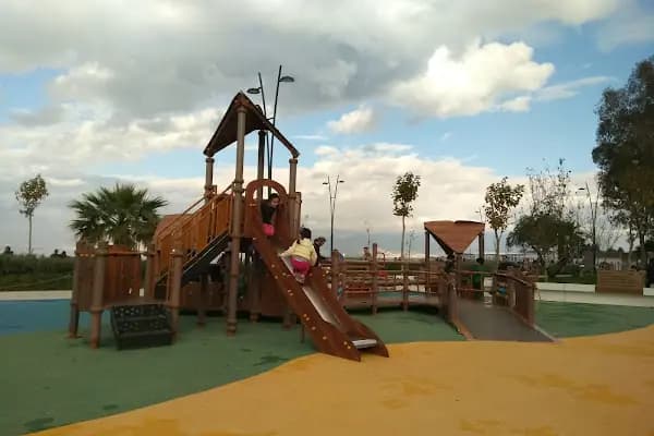 İhsan Alyanak Parkı - Park - İzmir Narlıdere