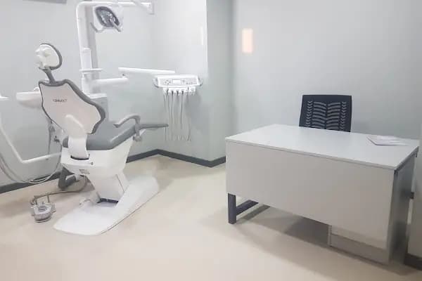 Adental Ağız ve Diş Sağlığı Polikliniği - Diş Kliniği - Adana Karataş
