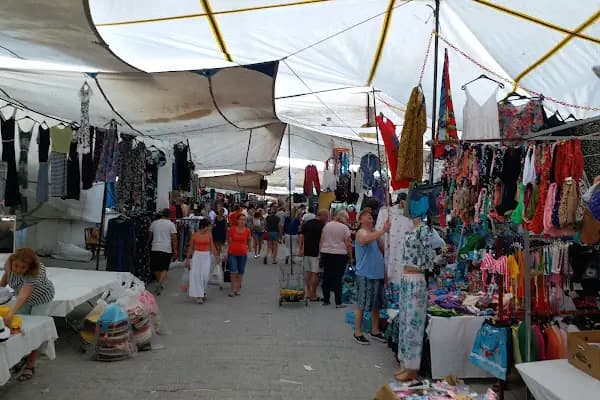 Alaçatı Pazar Yeri - Köylü Pazarı - İzmir Çeşme