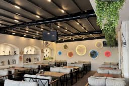 Mona Cafe