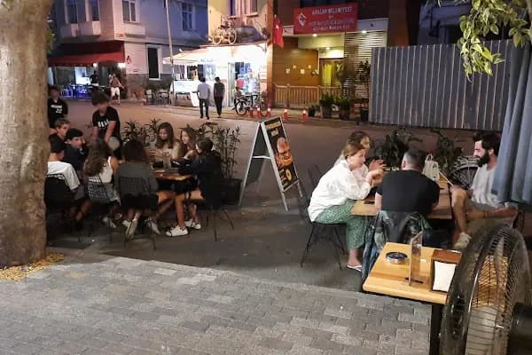 Trafo Büyükada - Hamburger restoranı - İstanbul Ataşehir