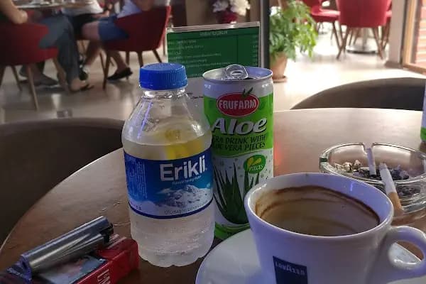 Black Bottle Tea &amp; Coffee Shop - Kahve dükkanı - İstanbul Avcılar