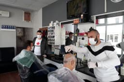Nur berber salonu