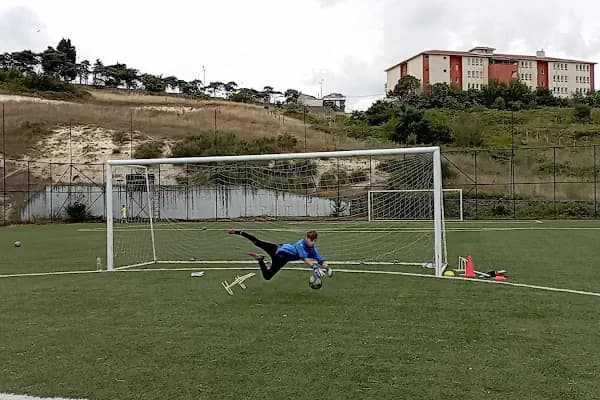 Taşoluk Stadı - Futbol Sahası - İstanbul Arnavutköy
