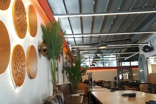 Hublot Coffee Öğretmenlerevi - Kahve dükkanı - İzmir Buca