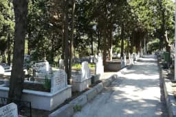 Firuzköy Mezarlığı