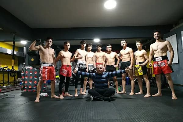Bursa Kickboks, Muaythai ,MMA, Crossfıt Tekme Boksu Gençlik Ve Spor Kulübü - Spor Kulübü - Bursa Nilüfer
