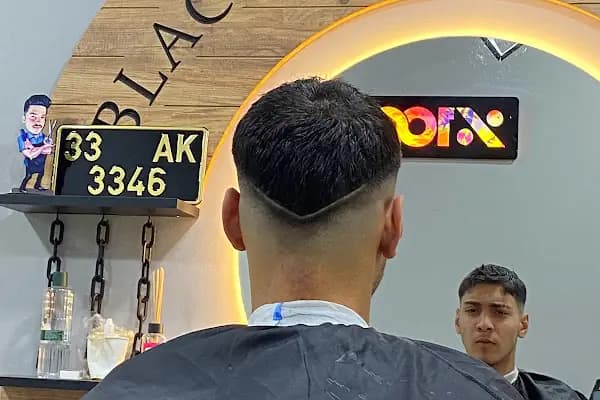 BLACK STONE BARBER - Berber Dükkanı - Mersin Mezitli