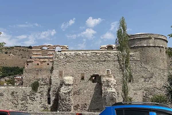 Öztürk Galeri - Motorlu Taşıt Satıcısı - İzmir Bergama