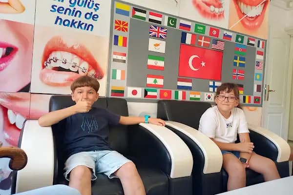 Diş Hekimi M. kaan aktoprak - Diş Kliniği - Antalya Aksu