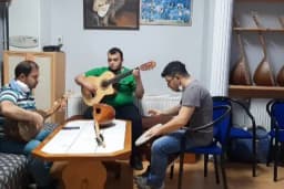 Öz Şahin Saz Evi