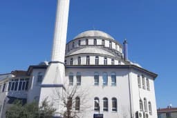 Hacı İzzet Cami