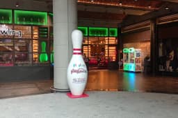 Play Bowling