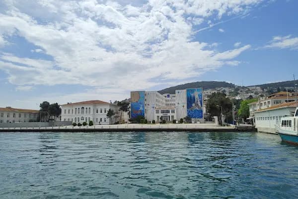 Deniz Harp Okulu Heybeliada Yerleşkesi Komutanlığı - Kolej - İstanbul Bahçelievler