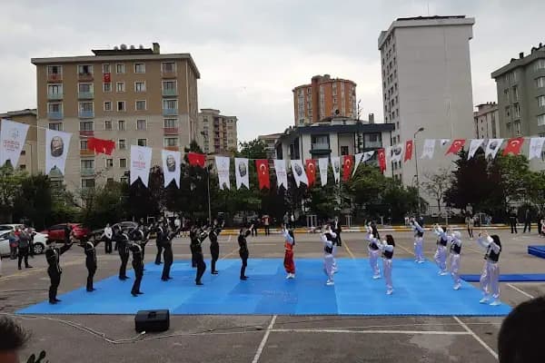 Ataşehir Atatürk Anıtı - Kapalı Konaklama Yeri - İstanbul Ataşehir