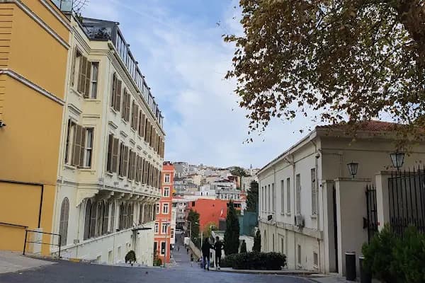 Consolato Generale d’Italia - Yabancı Ülke Konsolosluğu - İstanbul Beyoğlu