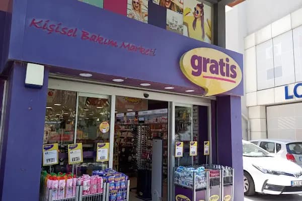 Mavi - Bergama Cadde - Giyim mağazası - İzmir Balçova