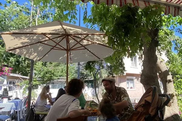 Ocean Burgaz Coffee - Kahve dükkanı - İstanbul Adalar