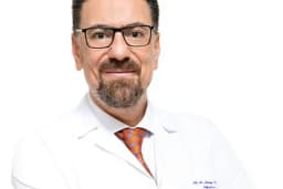 Doç. Dr. Burkay K. Kaçıra, Ortopedi ve travmatoloji