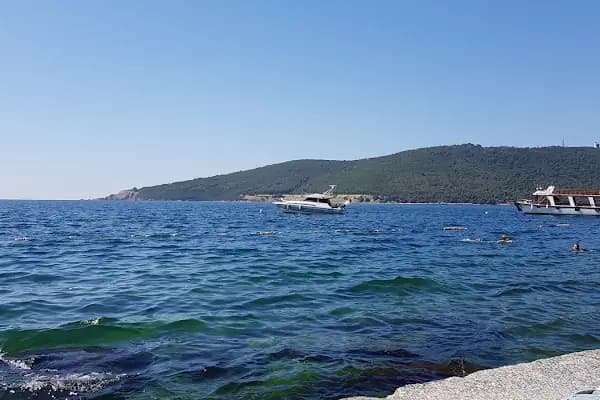 Sedef Adası Plajı - Kumsal - İstanbul Adalar