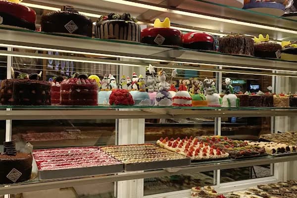 Komşu Börek Künefe Pasta - Restoran - İstanbul Adalar