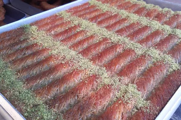 Türkmenoğlu Baklava &amp; Dondurma - Pastane - Antalya Döşemealtı