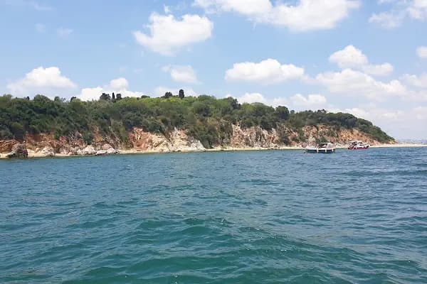 Kaşık Adası Sahili - Kumsal - İstanbul Sarıyer