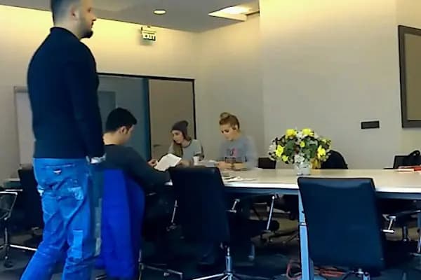 E Plus Dil Hizmetleri - Kurumsal Ofis - İstanbul Avcılar