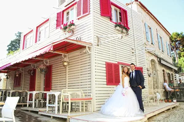 Dorukhan Fotoğrafçılık - Fotoğraf Stüdyosu - İzmir Bayraklı