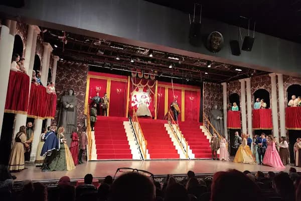 Sahne Tozu Tiyatrosu Haldun Dormen Sahnesi - Tiyatro - İzmir Bergama