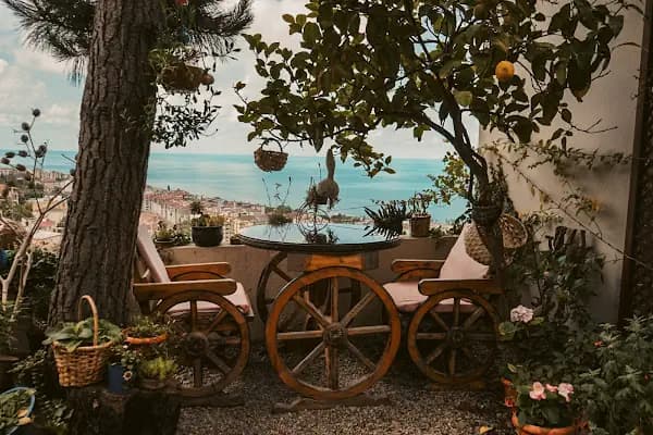 Orta Mahalle Seyir Terası - Kafe - Trabzon Akçaabat